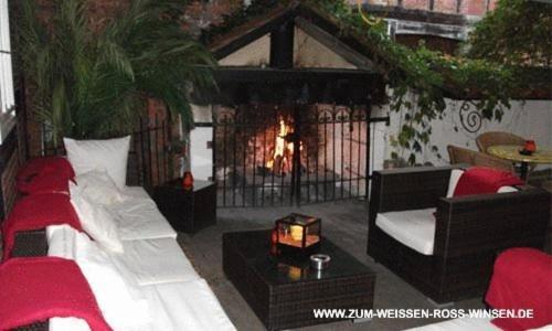 Hotel Zum Weissen Ross Winsen  Екстериор снимка