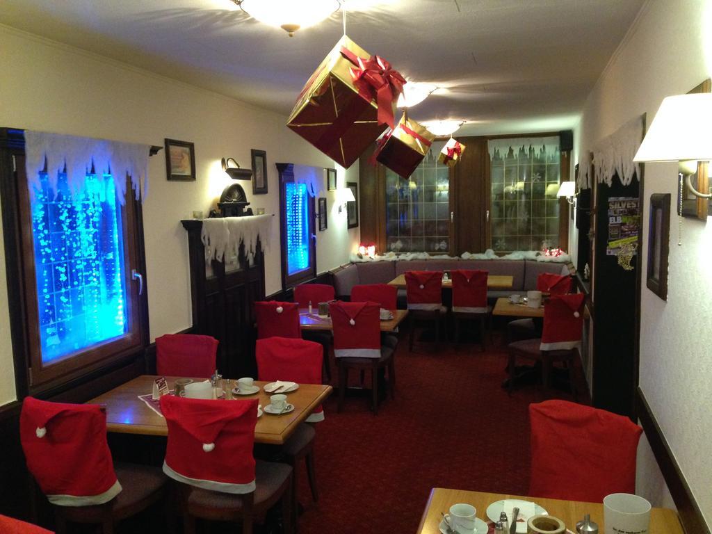 Hotel Zum Weissen Ross Winsen  Екстериор снимка