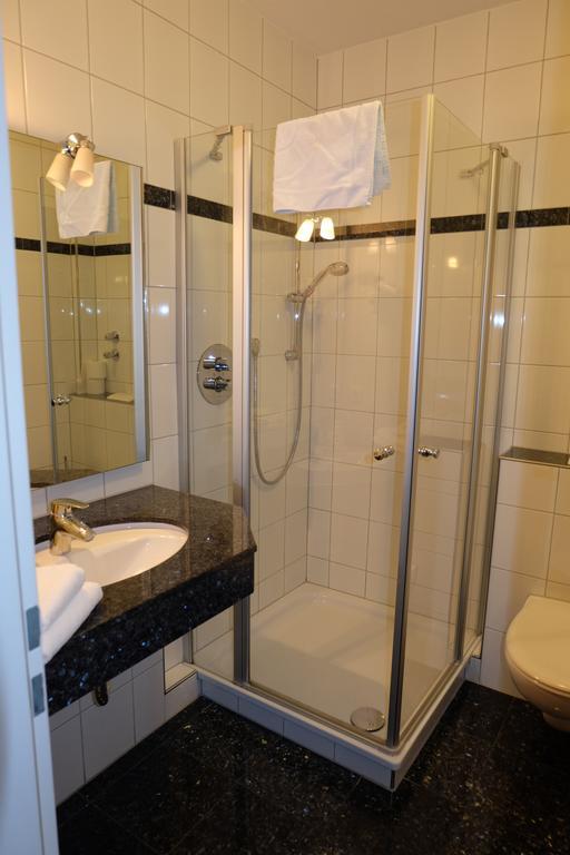 Hotel Zum Weissen Ross Winsen  Екстериор снимка