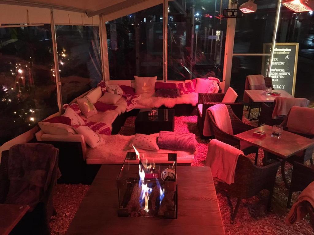 Hotel Zum Weissen Ross Winsen  Екстериор снимка